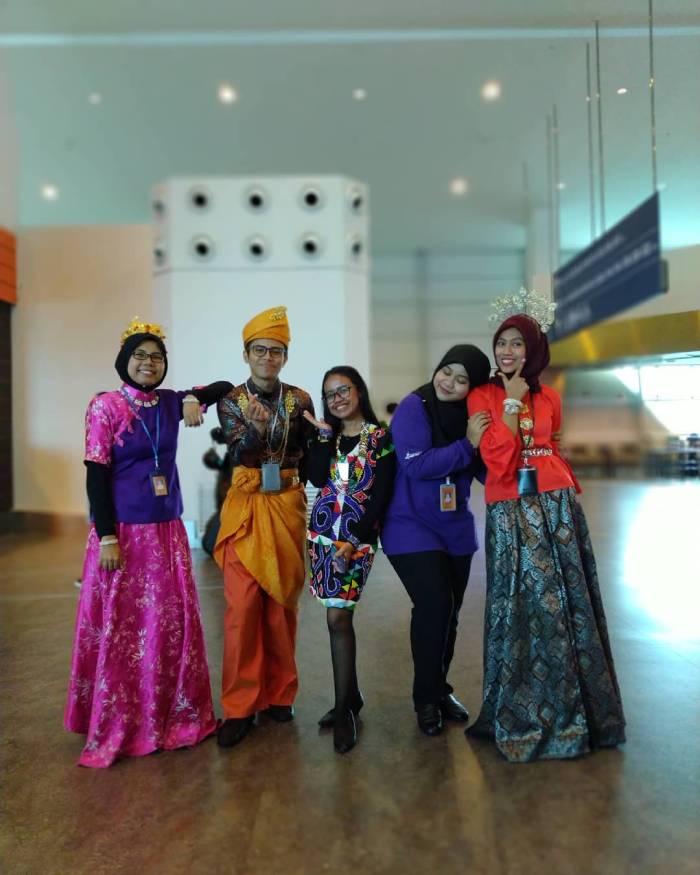 Trang Phục Truyền Thống Malaysia – Điểm nhấn màu sắc văn hóa 