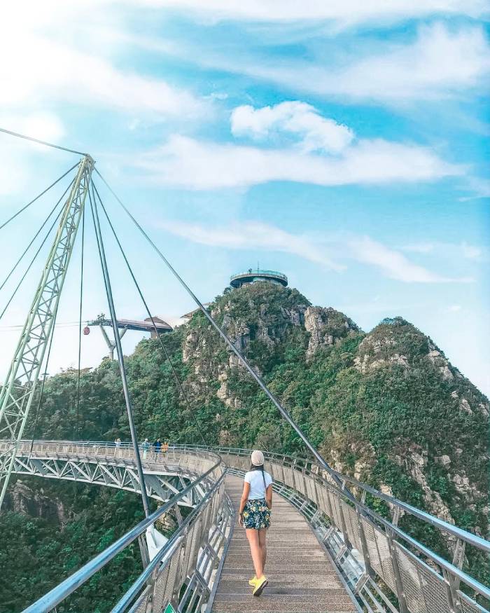 Bước giữa tầng không ở cầu Langkawi Sky Malaysia